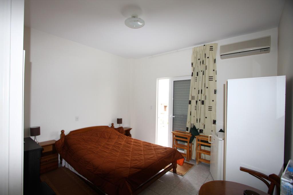 Miloi Rooms And Apartments Екстериор снимка
