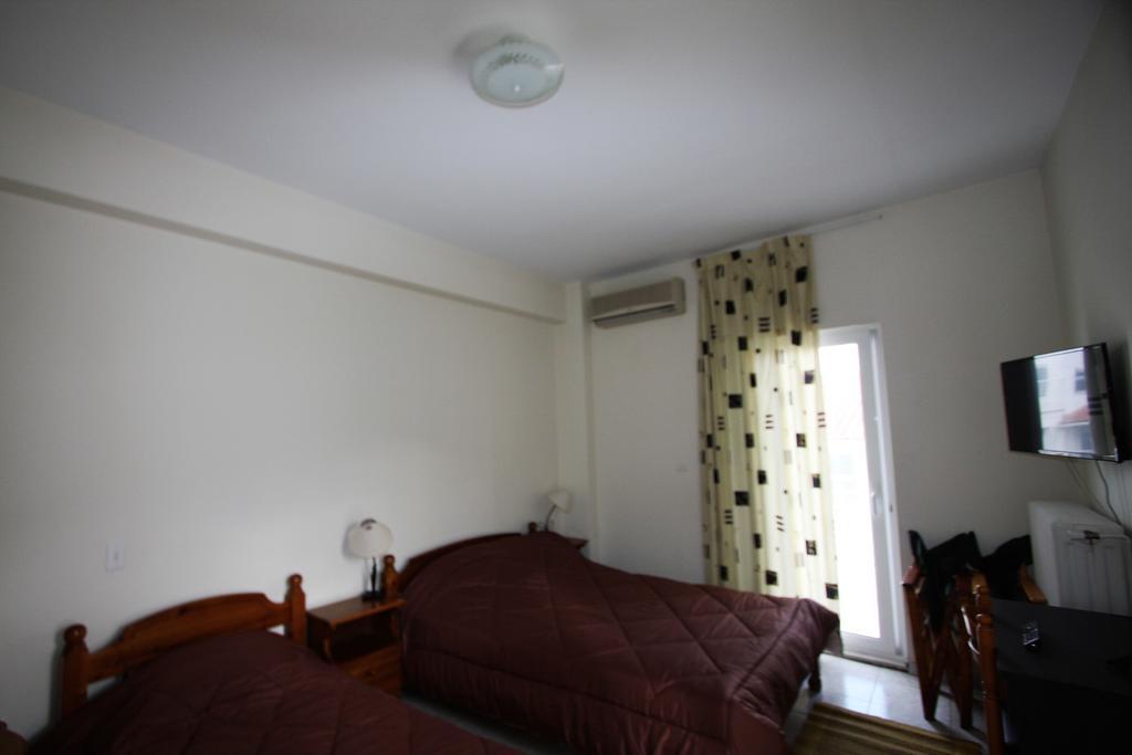 Miloi Rooms And Apartments Екстериор снимка