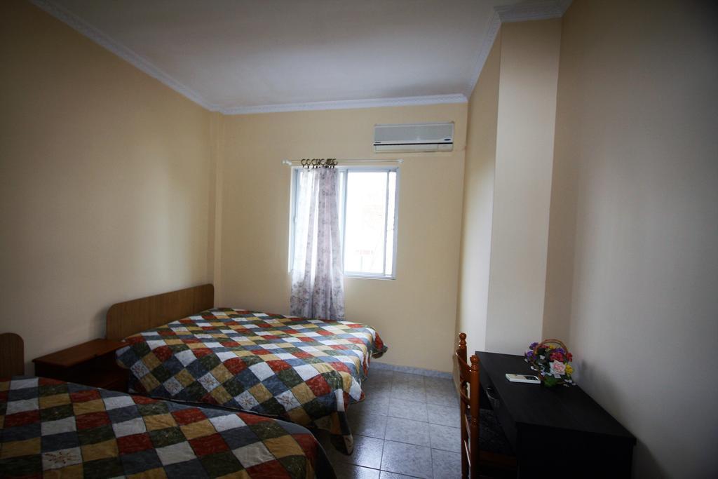 Miloi Rooms And Apartments Екстериор снимка