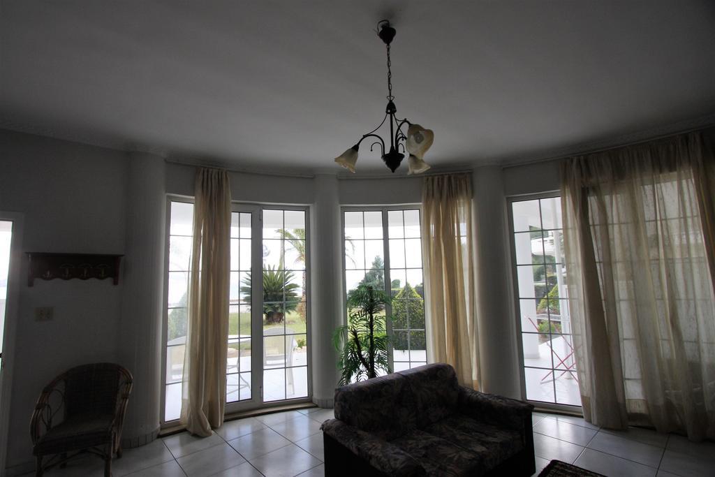 Miloi Rooms And Apartments Екстериор снимка