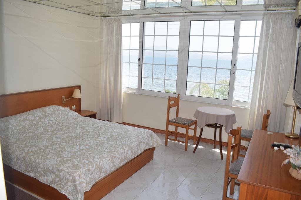 Miloi Rooms And Apartments Екстериор снимка