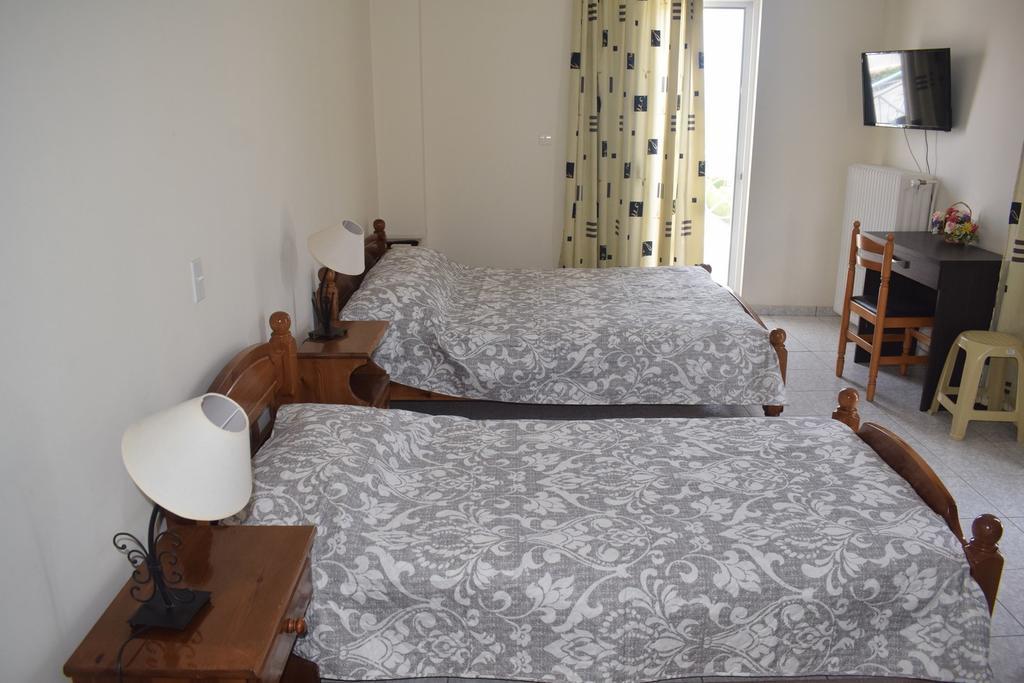 Miloi Rooms And Apartments Екстериор снимка