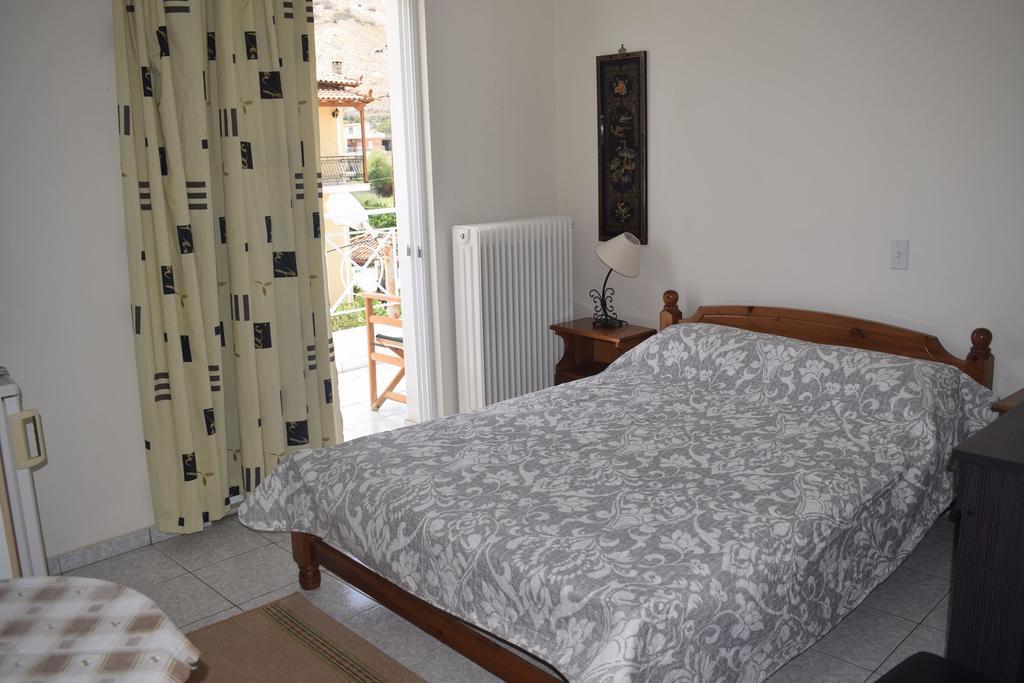 Miloi Rooms And Apartments Екстериор снимка